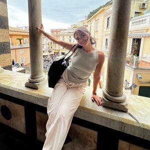 Meet your Posher, Casi